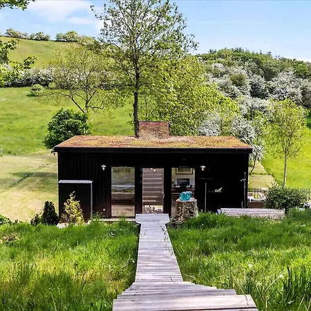 Beautiful House In Fantastic Surroundings Ferienhaus