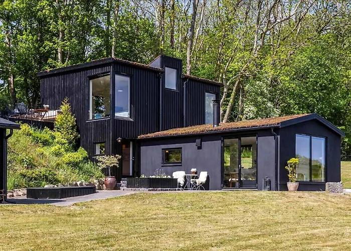 Beautiful House In Fantastic Surroundings